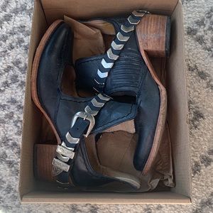 Freebird blade size 7